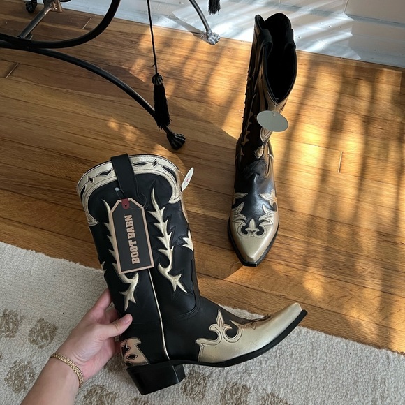 Idyllwind by Miranda Lambert Black and Gold Western Cowboy Boots - Picture 4 of 11